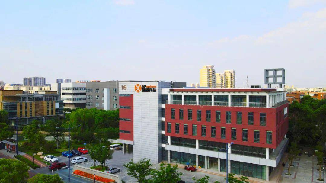 祝賀我邁維動漫與昱能科技股份有限公司圓滿完成QT2D逆變器安裝動畫項(xiàng)目合作！(圖1)